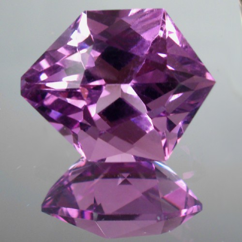 Top Cut and Bright Natural Amethyst Brazil 5.31 ct  Litnon.com