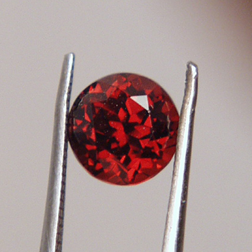 Top Cut Red Fire Crimson Color Umba River Garnet  Litnon.com