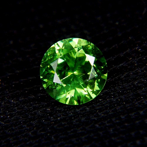NR Chrome Green Old Mine Russian Demantoid Garnet  Litnon.com