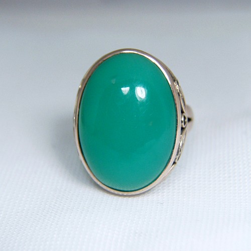 Fine Color Vintage Nouveau Chrysoprase 14 kt Ring  Litnon.com