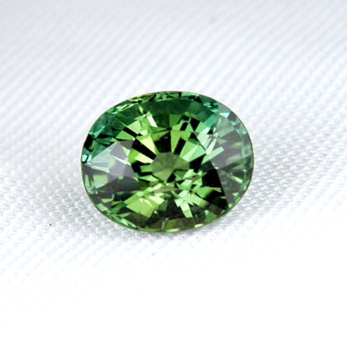 Bright and Pretty Mozambique Tourmaline 2.69 ct  Litnon.com