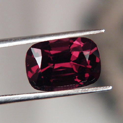 Big Cushion Cut Red Pink South East Asia Spinel 5.35ct  Litnon.com