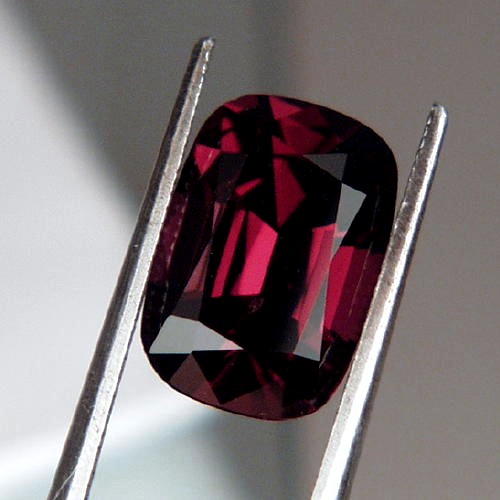 Big Cushion Cut Red Pink South East Asia Spinel 5.35ct  Litnon.com