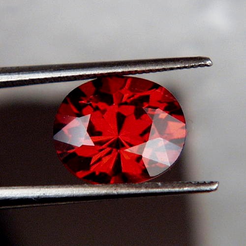 Cut, Color and Fire Orange Red Spessartite Garnet  Litnon.com
