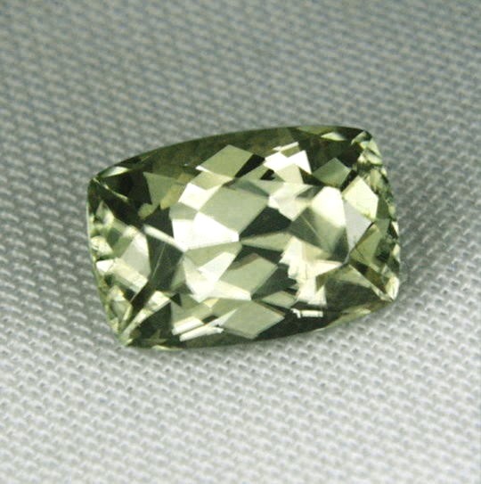 USA Cut Rare Color Change Diaspore Turkey 5.00ct  Litnon.com