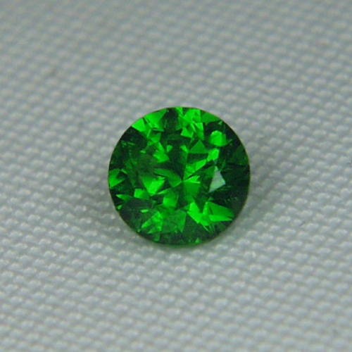 Top Gem Emerald Green Russian Demantoid Garnet  Litnon.com