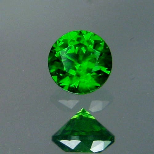 Top Gem Emerald Green Russian Demantoid Garnet  Litnon.com