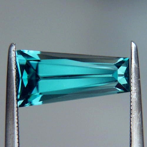 Neon Blue Color Top Cut Oyo Tourmaline 2.22 ct  Litnon.com