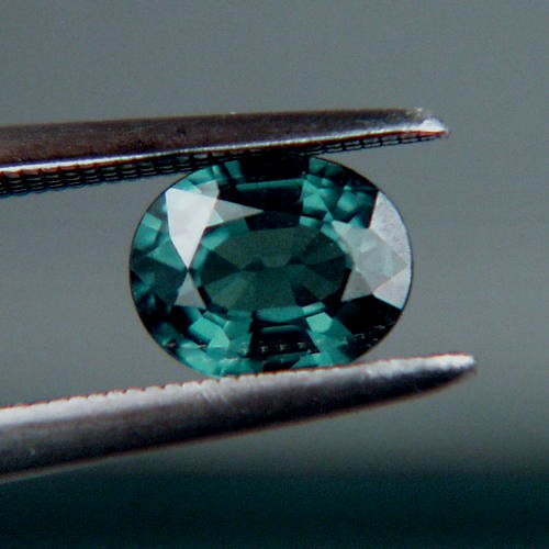 Rare Color Change Garnet Sri Lanka 0.75 ct  Litnon.com