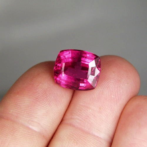 Rare Shocking Pink Old Stock Brazil Tourmaline 10.06 ct  Litnon.com