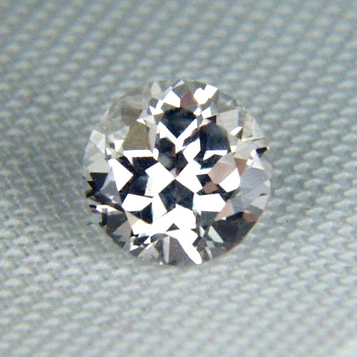 Special Quality and Cut White Ceylon Sapphire  Litnon.com