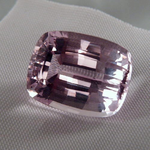 Top Cut Bright Rich Pink Kunzite Brazil 39.14 ct  Litnon.com