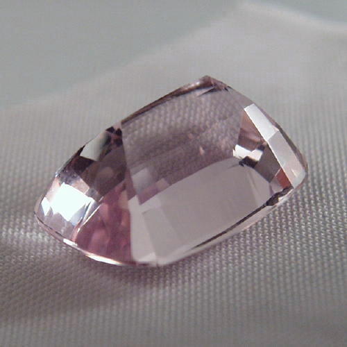 Top Cut Bright Rich Pink Kunzite Brazil 39.14 ct  Litnon.com