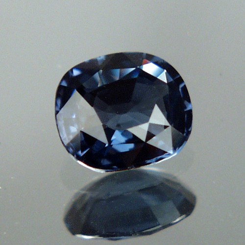 Bright and Blue Natural Ceylon Sapphire 2.10 ct  Litnon.com