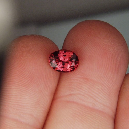 Top Cut Morogoro Color Shift Garnet Tanzania  Litnon.com