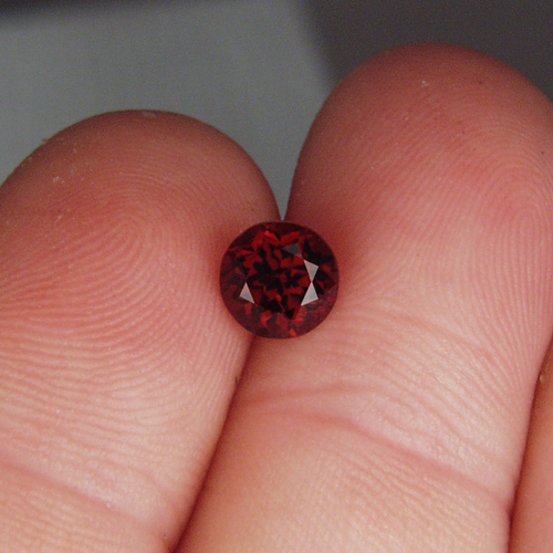 Top Cut Red Fire Crimson Color Umba River Garnet  Litnon.com