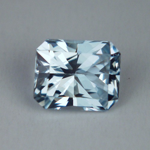 Top Cut Natural Color Blue Topaz 5.31 ct  Litnon.com