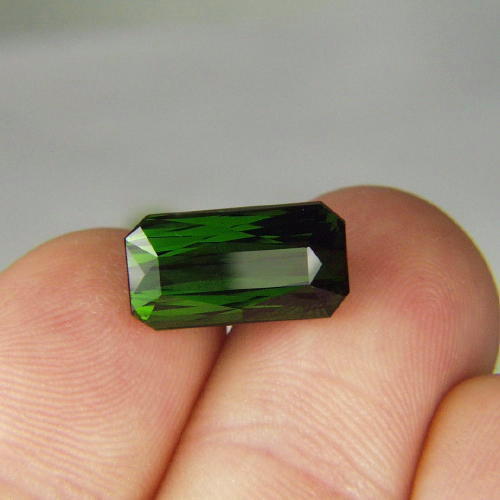 Color Scissors Cut Green Tourmaline Namibia 7.65ct  Litnon.com