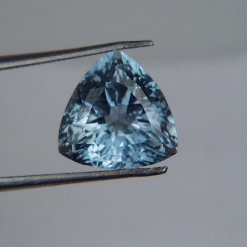 Top Cut and Natural Color Unusual Steel Blue Topaz  Litnon.com