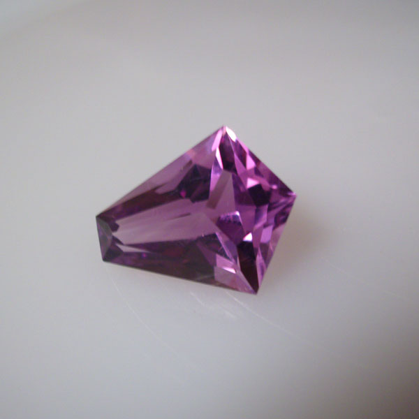 Top Cut and Bright Natural Amethyst Brazil 4.51 ct  Litnon.com