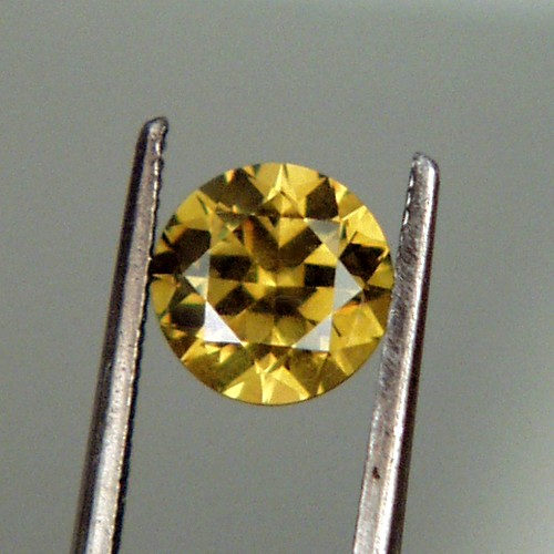 Brilliant Quality Color Change Russian Demantoid Garnet  Litnon.com