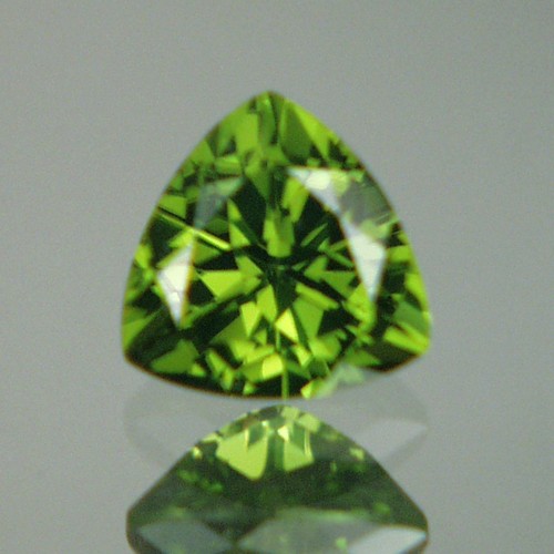 Top Gem Fine Cut and Color Arizona Peridot 3.40 ct  Litnon.com