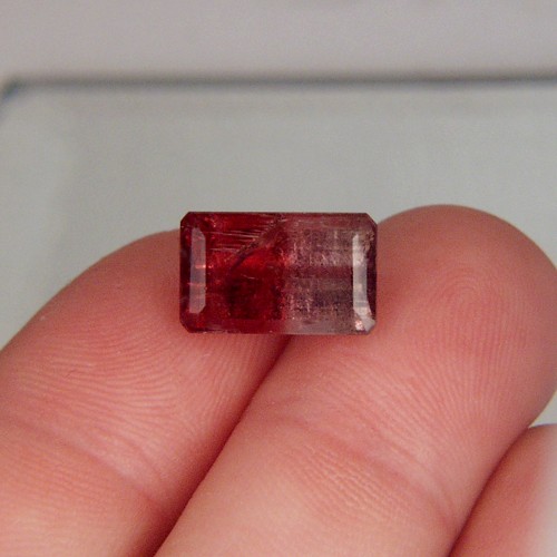 Collectors Pink -Red Bi-Color Tourmaline Brazil 6.90 ct  Litnon.com