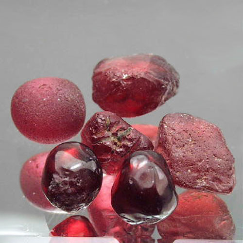 Quality Rhodolite Garnet Facet Rough Tanzania  Litnon.com