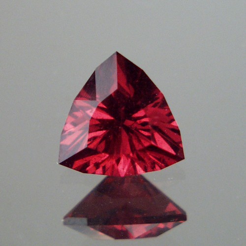 Top Cut and Color Tanga Rhodolite Garnet Tanzania  Litnon.com