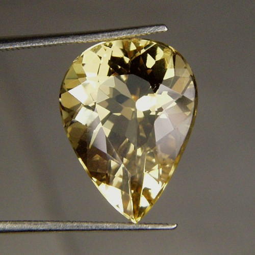 Top Cut Big and Bright Golden Beryl 8.80 ct  Litnon.com