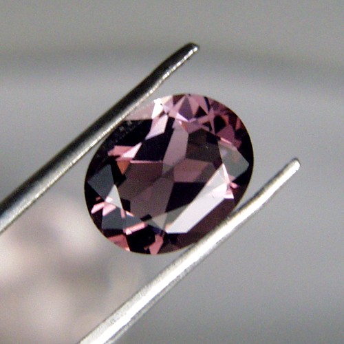 Rare Strong Color Shift Garnet Tanzania 1.58ct  Litnon.com