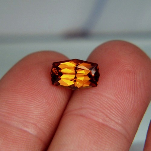 RARE Top Cut Russian Precious Topaz 4.93 ct  Litnon.com