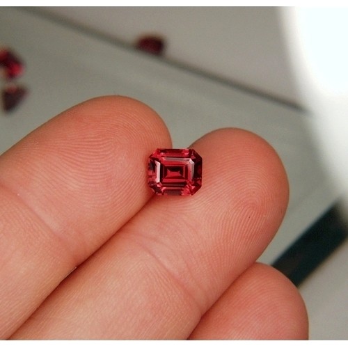 Quality! Tanga Rhodolite Garnet Tanzania 2.48ct  Litnon.com