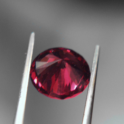 USA Cut Big Umba Valley Rhodolite Garnet 5.19 carats Litnon.com