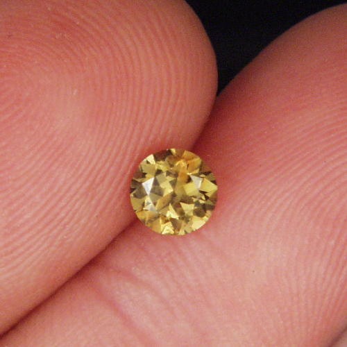 Brilliant Quality Color Change Russian Demantoid Garnet  Litnon.com