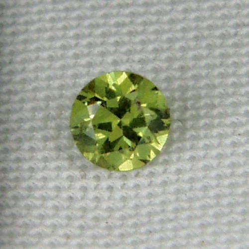 Brilliant Quality Color Change Russian Demantoid Garnet  Litnon.com