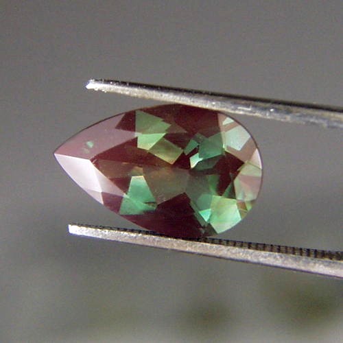 Bi-Color Green and Red Andesine Gemstone 2.43 ct  Litnon.com