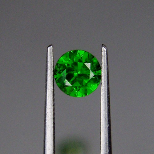 Gem Glowing Emerald Green Russian Demantoid Garnet  Litnon.com