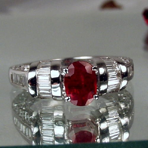 AGTA Certified South East Asia Ruby Diamond Ring 18kt  Litnon.com