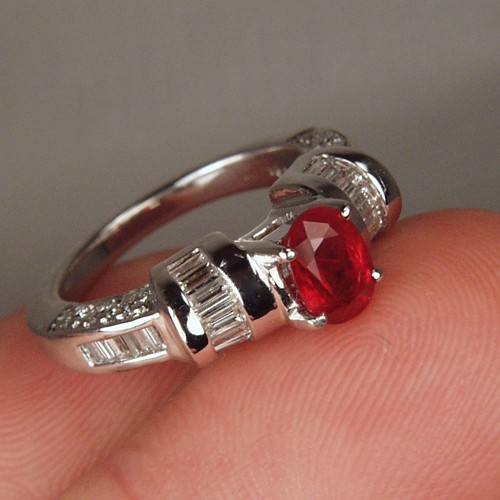 AGTA Certified South East Asia Ruby Diamond Ring 18kt  Litnon.com
