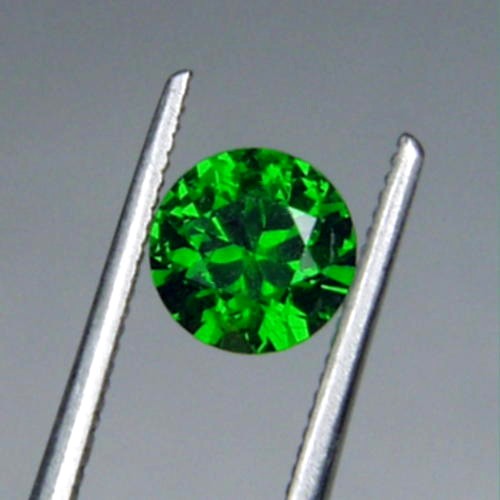 Gem Glowing Emerald Green Russian Demantoid Garnet  Litnon.com