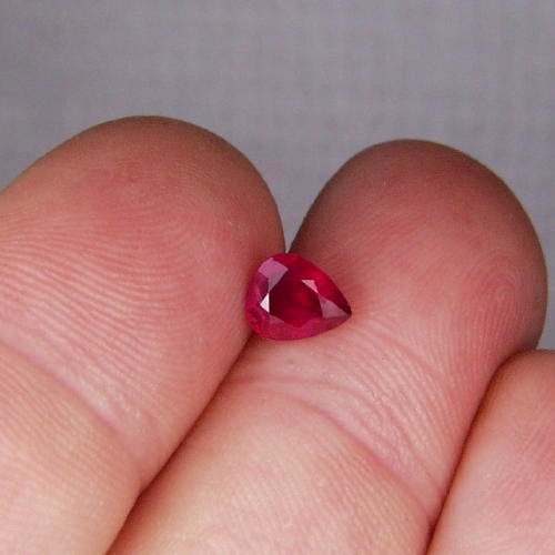 Fine Color Natural South East Asia Ruby 1.04 carats  Litnon.com