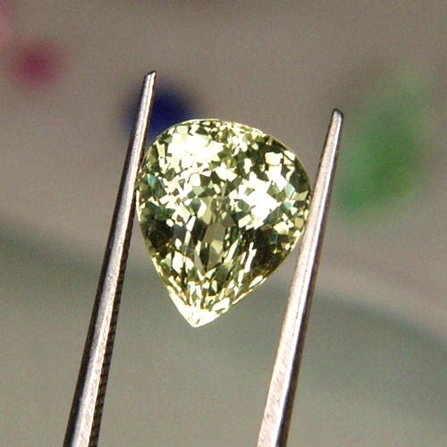 Brilliant Top Cut and Fine Color Chrysoberyl 3.64ct  Litnon.com