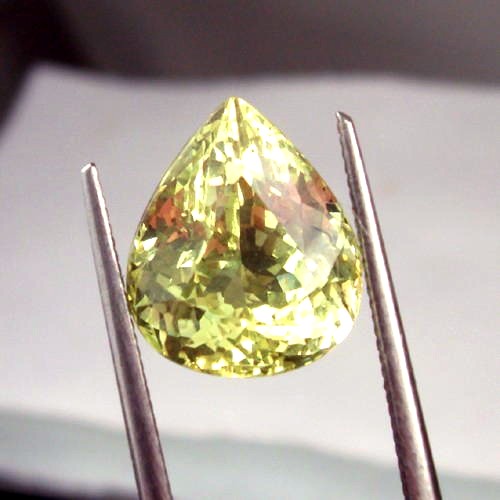 Brilliant Top Cut and Fine Color Chrysoberyl 3.64ct  Litnon.com