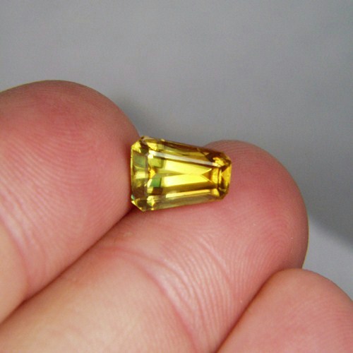 Multi Color Fire Natural Sphene Pakistan 3.68 ct  Litnon.com