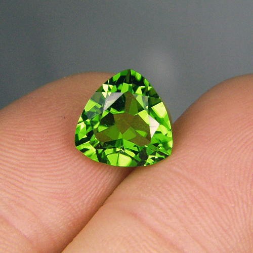 Top Gem Fine Cut and Color Pakistan Peridot 4.48 ct  Litnon.com