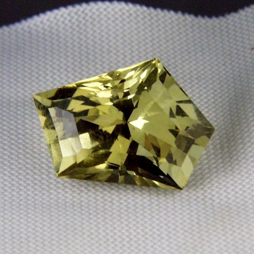 Top Cut Collectors Color Golden Green Beryl 11.86ct  Litnon.com