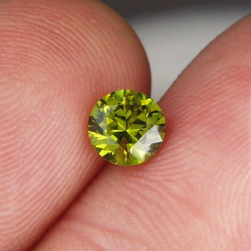 Quality Old Mine Russian Demantoid Garnet 1.09 ct  Litnon.com