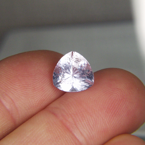 Color Shift Blue - Purple Fluorite Morocco 5.11ct  Litnon.com