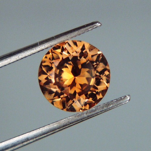 Unusual Color Golden Orange Montana Sapphire 2.39ct  Litnon.com